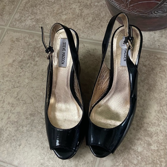 Steve Madden women black faux leather cork platform peep toe heels. Size 9. NWOT - Picture 9 of 11